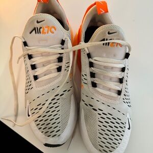 Nike 270 Sneakers size 8
